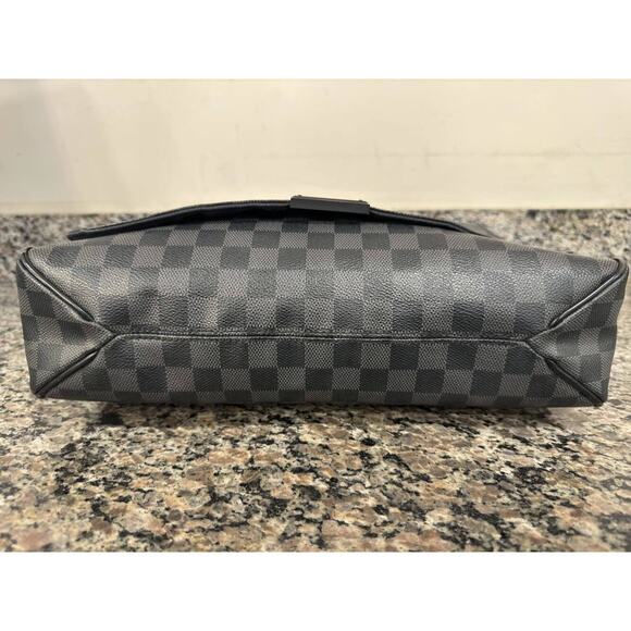 Louis Vuitton Damier Graphite District GM Messenger Bag FL3104 - 335391 - Picture 10 of 16
